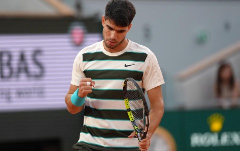 九游游戏平台-纳达尔重返赛场，领先优势明显首场状态出色，MAD观众沸腾！的简单介绍